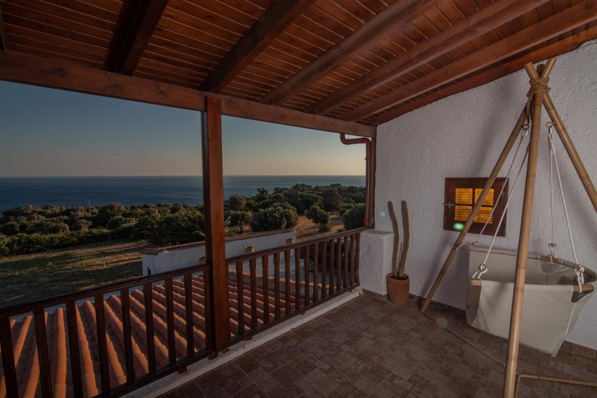 Ligres Beach - 2 Bedrooms Apartment Sea View Agia Paraskevi  Buitenkant foto